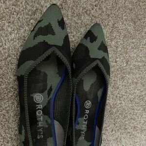 Rothy’s size 9.5 Camo